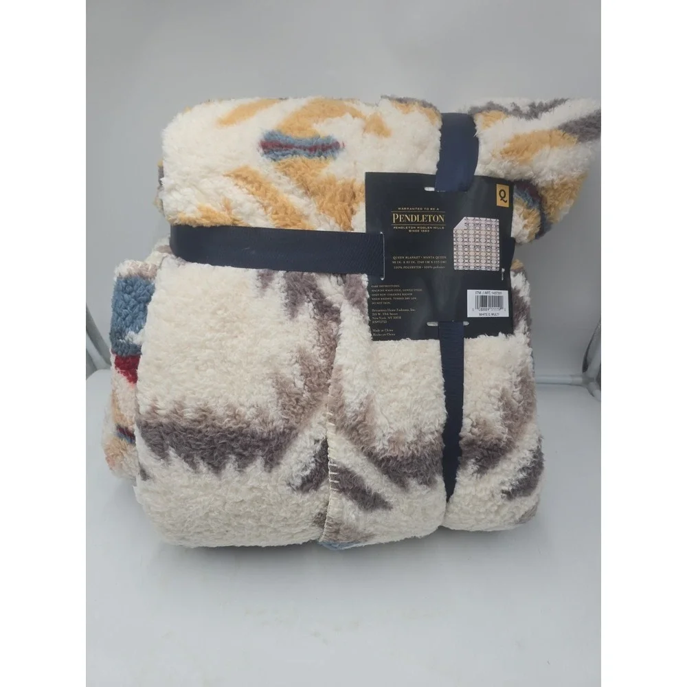 *NEW*Pendleton Ultra Soft Plush Blanket- Manta Queen Size